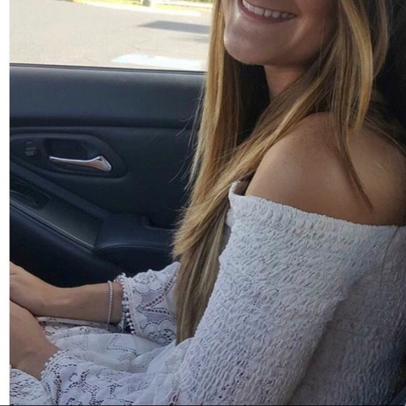 Long-Sleeve Lace Off-the-Shoulder Dress - Picture 4 of 6